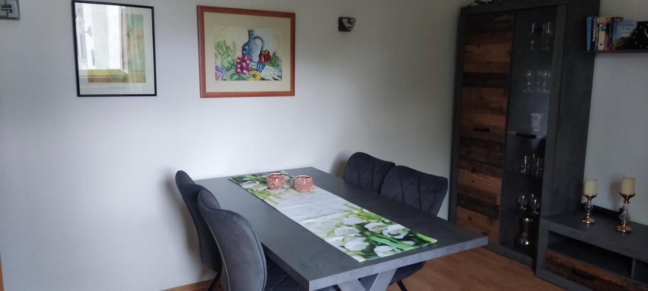 Schoene 3 Zi. Ferienwohnung Vor Den Toren Frankfurt Драйайх Екстериор снимка